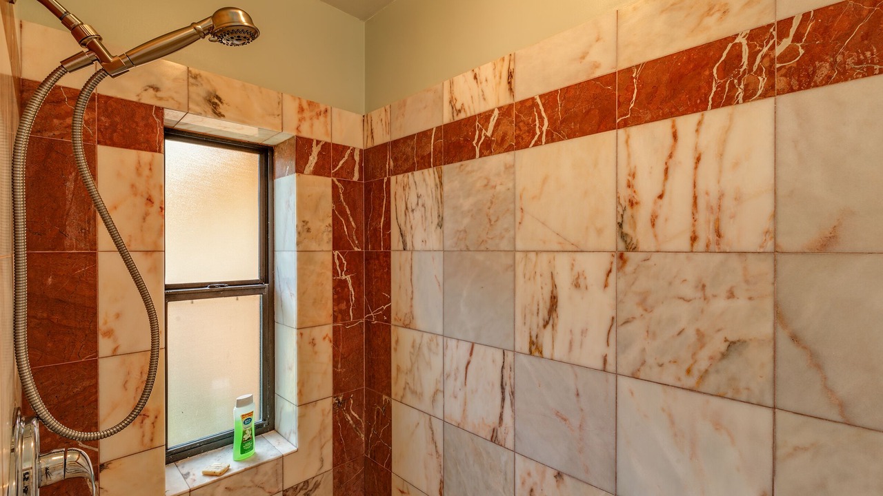 Photo of Bathroom in Putnam Hall