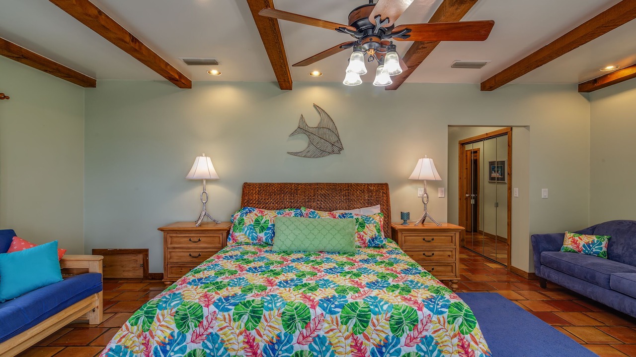 Photo of Bedroom in Putnam Hall