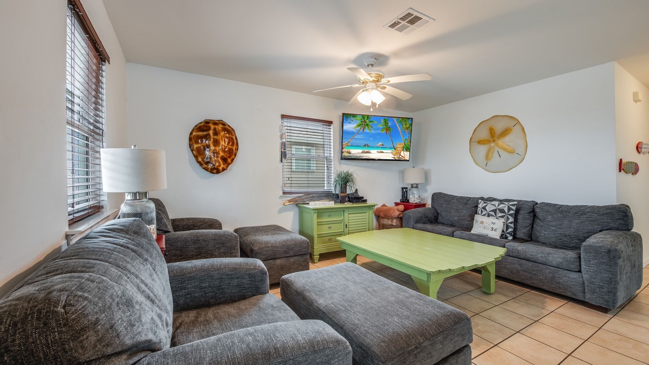 Photo of Livingroom in Leeward Sands