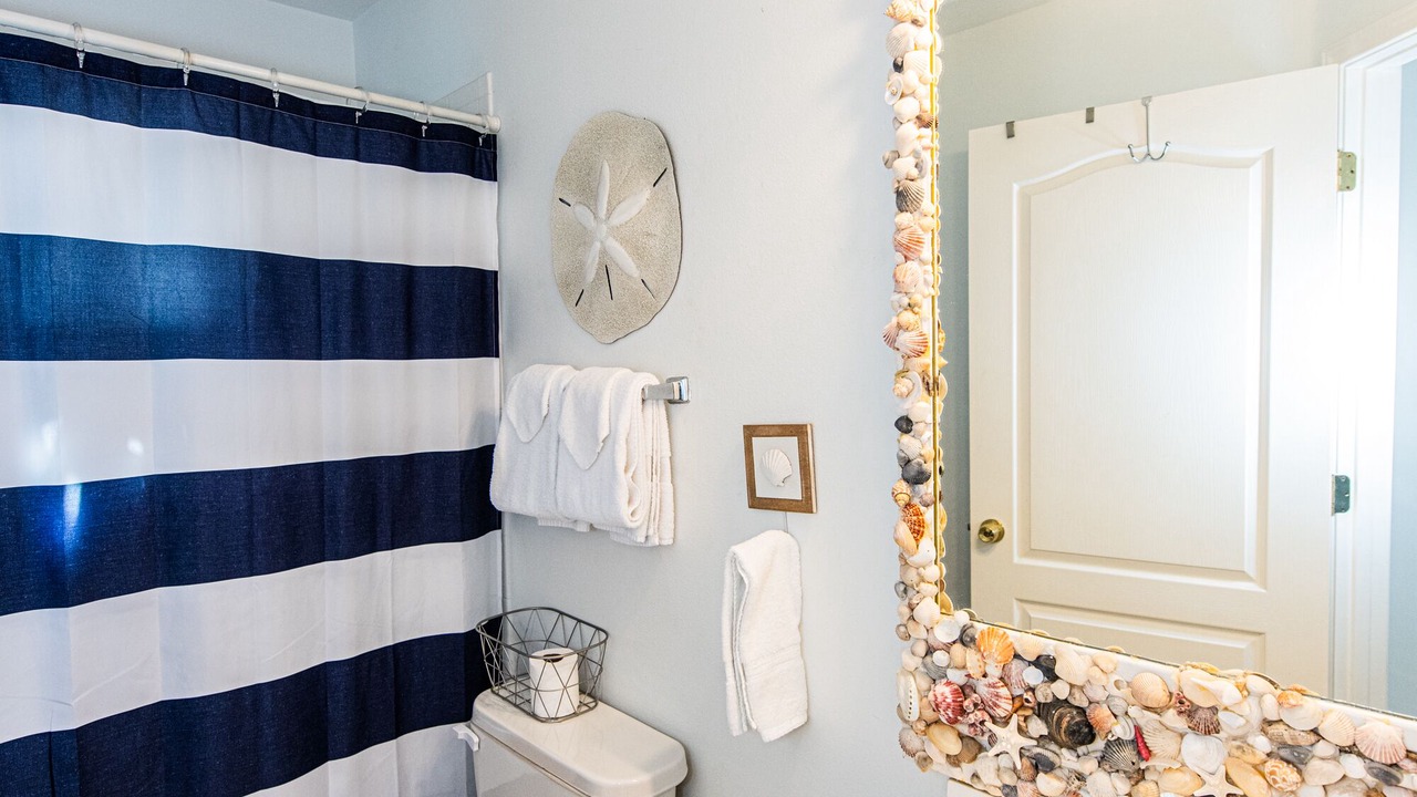 Photo of Bathroom in Leeward Sands