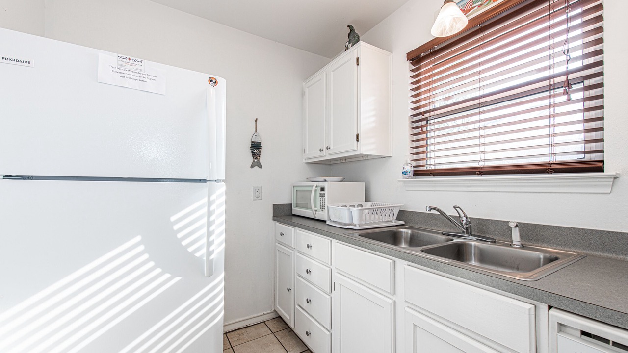 Photo of Kitchen in Leeward Sands