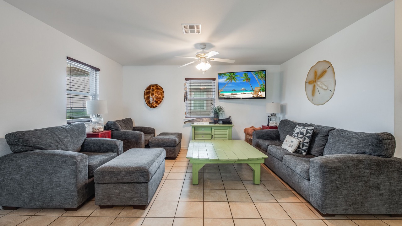 Photo of Livingroom in Leeward Sands