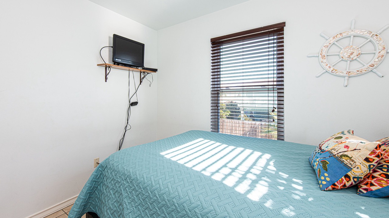 Photo of Bedroom in Leeward Sands