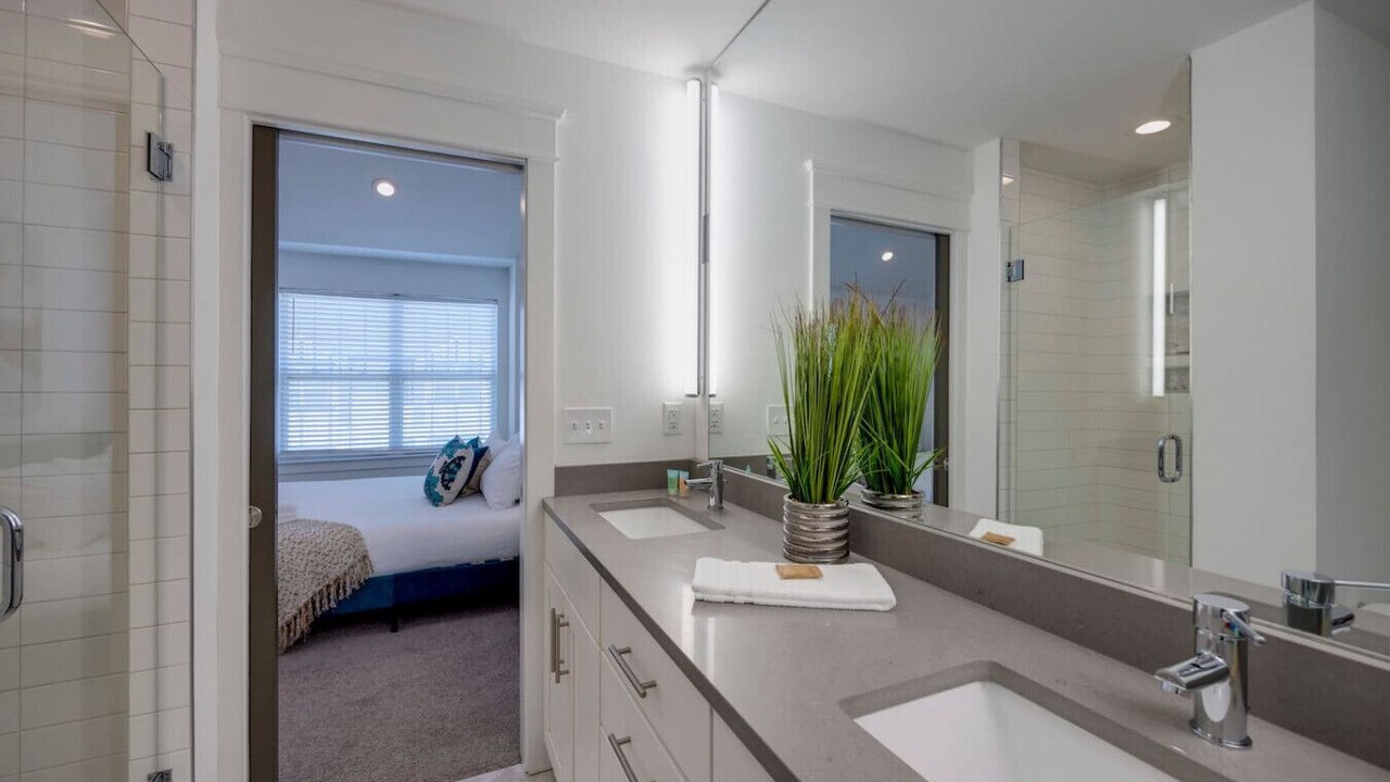 Photo of Bathroom in Charlotte Park