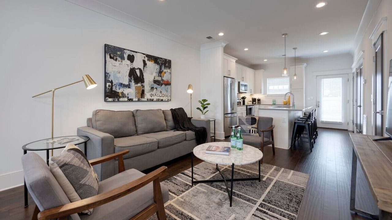 Photo of Livingroom in Charlotte Park