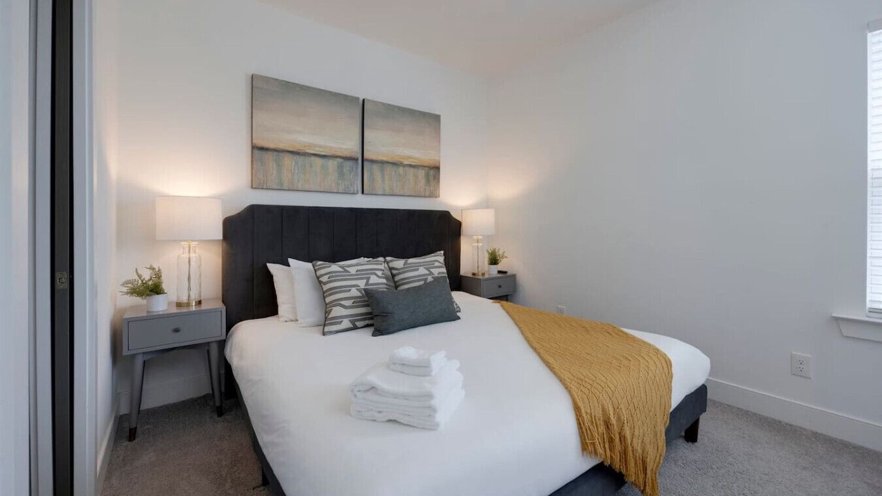 Photo of Bedroom in Charlotte Park