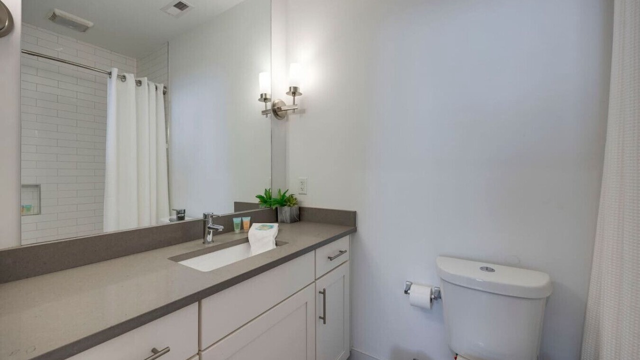 Photo of Bathroom in Charlotte Park