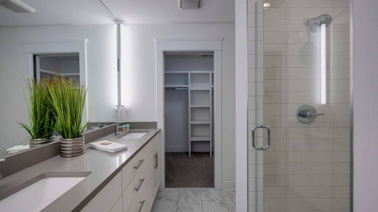Photo of Bathroom in Charlotte Park