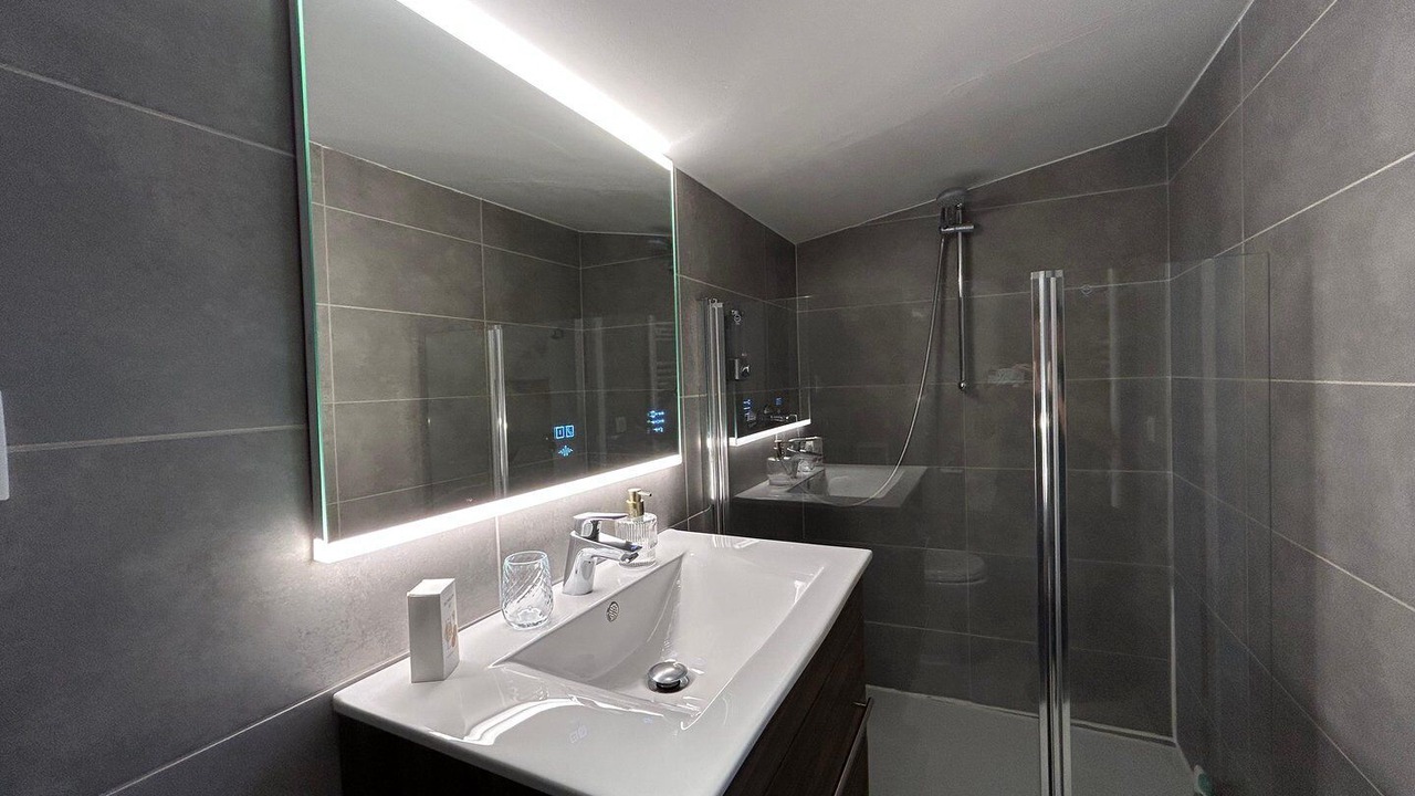 Photo of Bathroom in Vanves