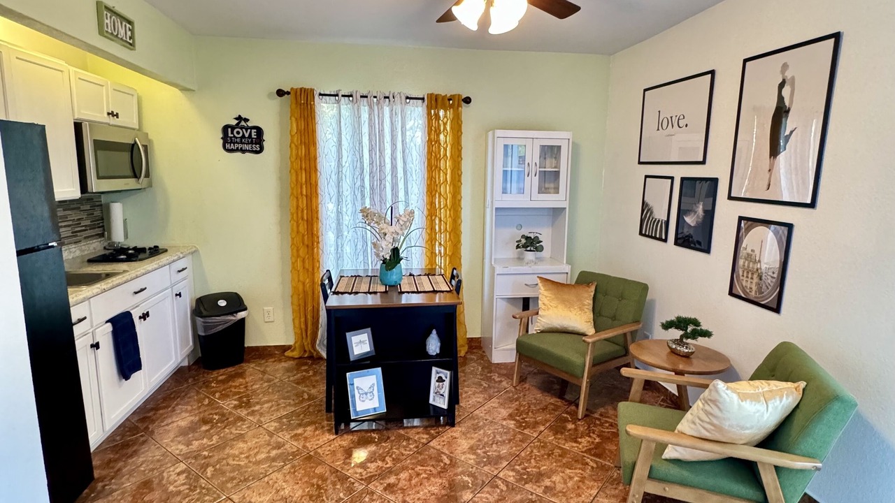 Photo of Livingroom in Chinatown