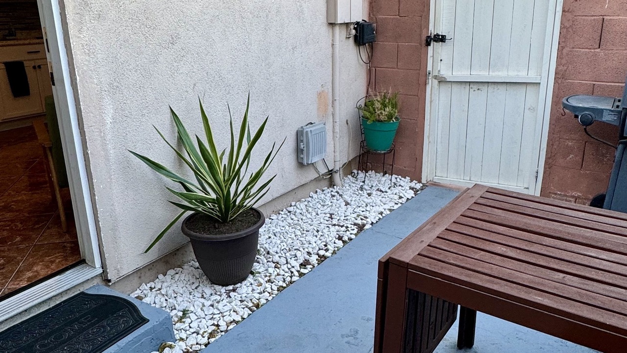 Photo of Patio Balcony in Chinatown