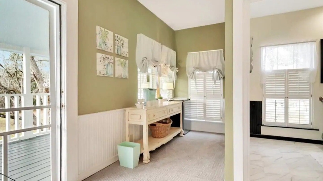 Photo of Others in Hemphill