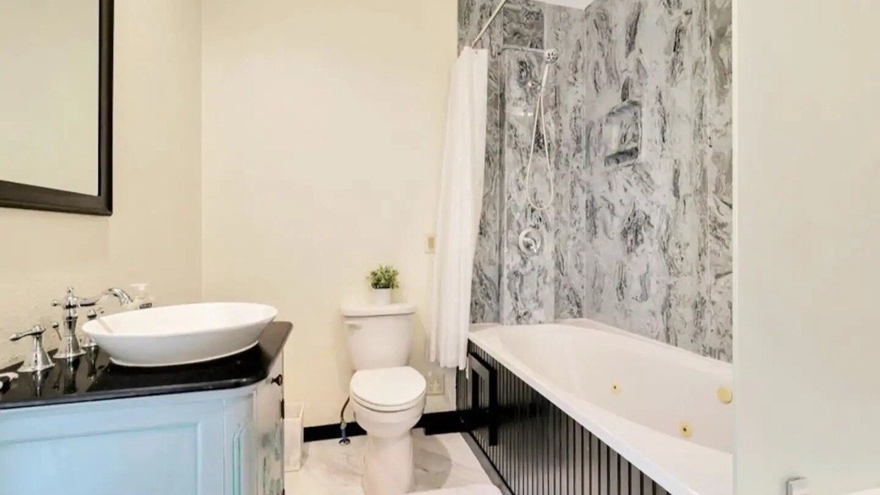 Photo of Bathroom in Hemphill