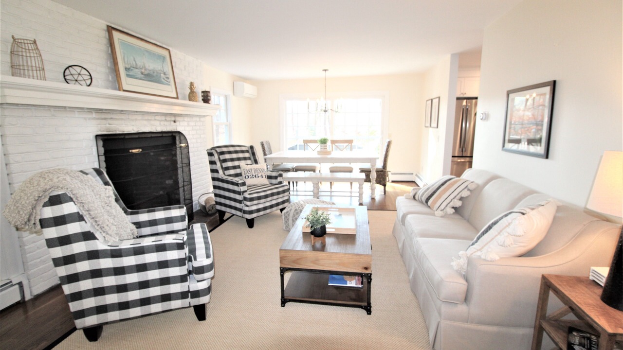 Photo of Livingroom in East Dennis