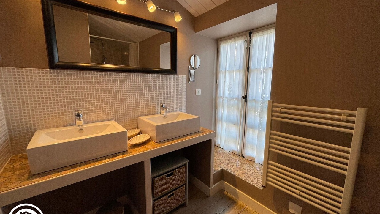 Photo of Bathroom in Talmont-Saint-Hilaire