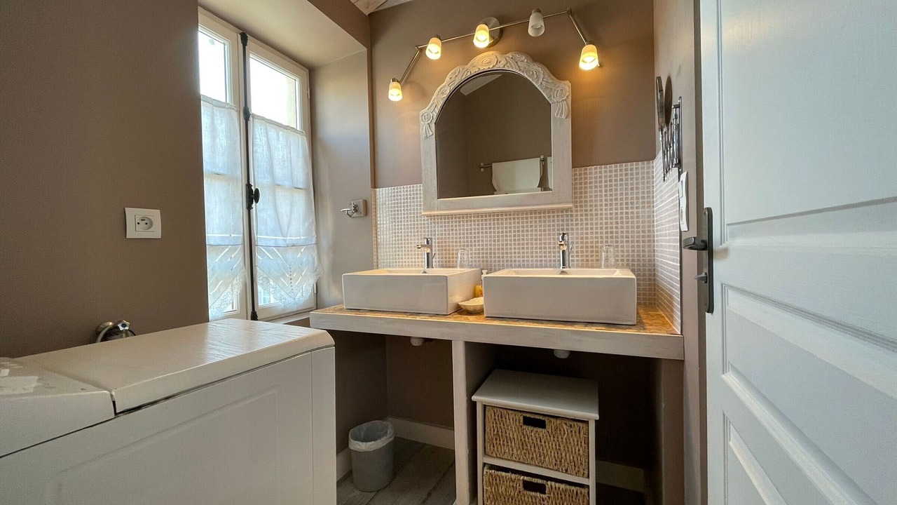 Photo of Bathroom in Talmont-Saint-Hilaire