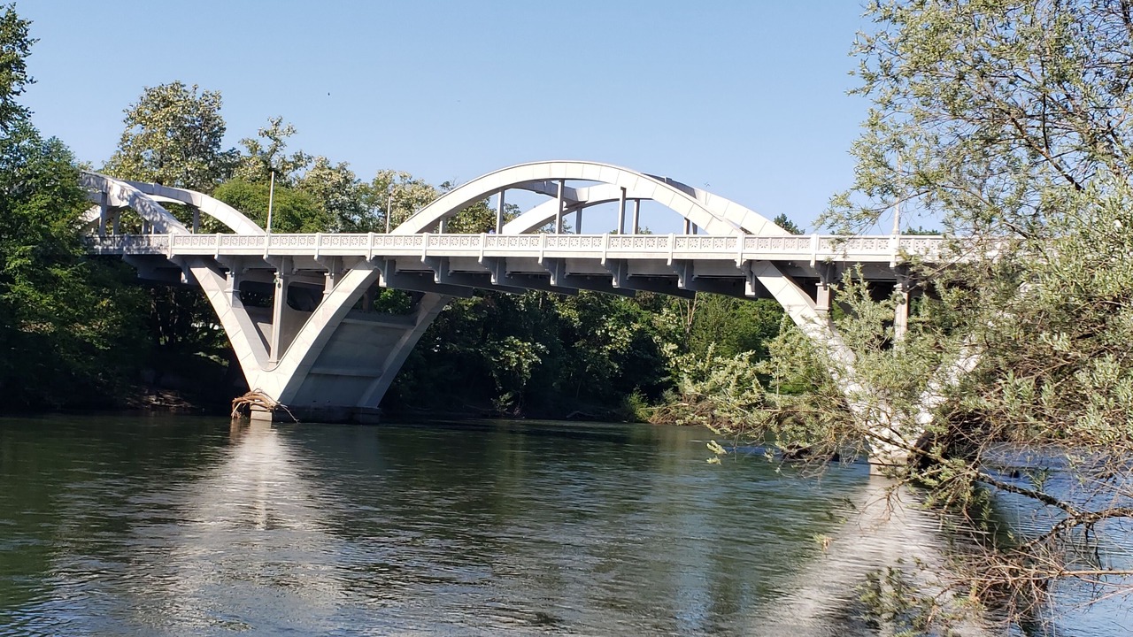 Photo of Others in Grants Pass
