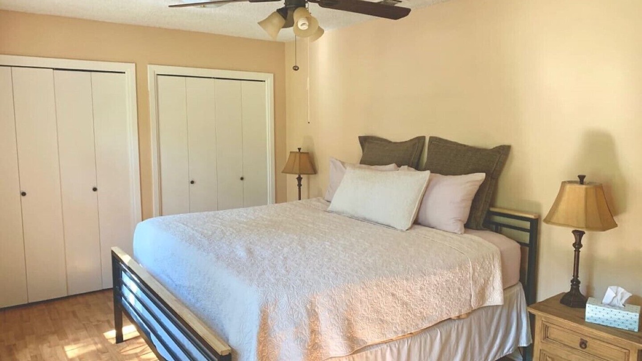 Photo of Bedroom in Helotes