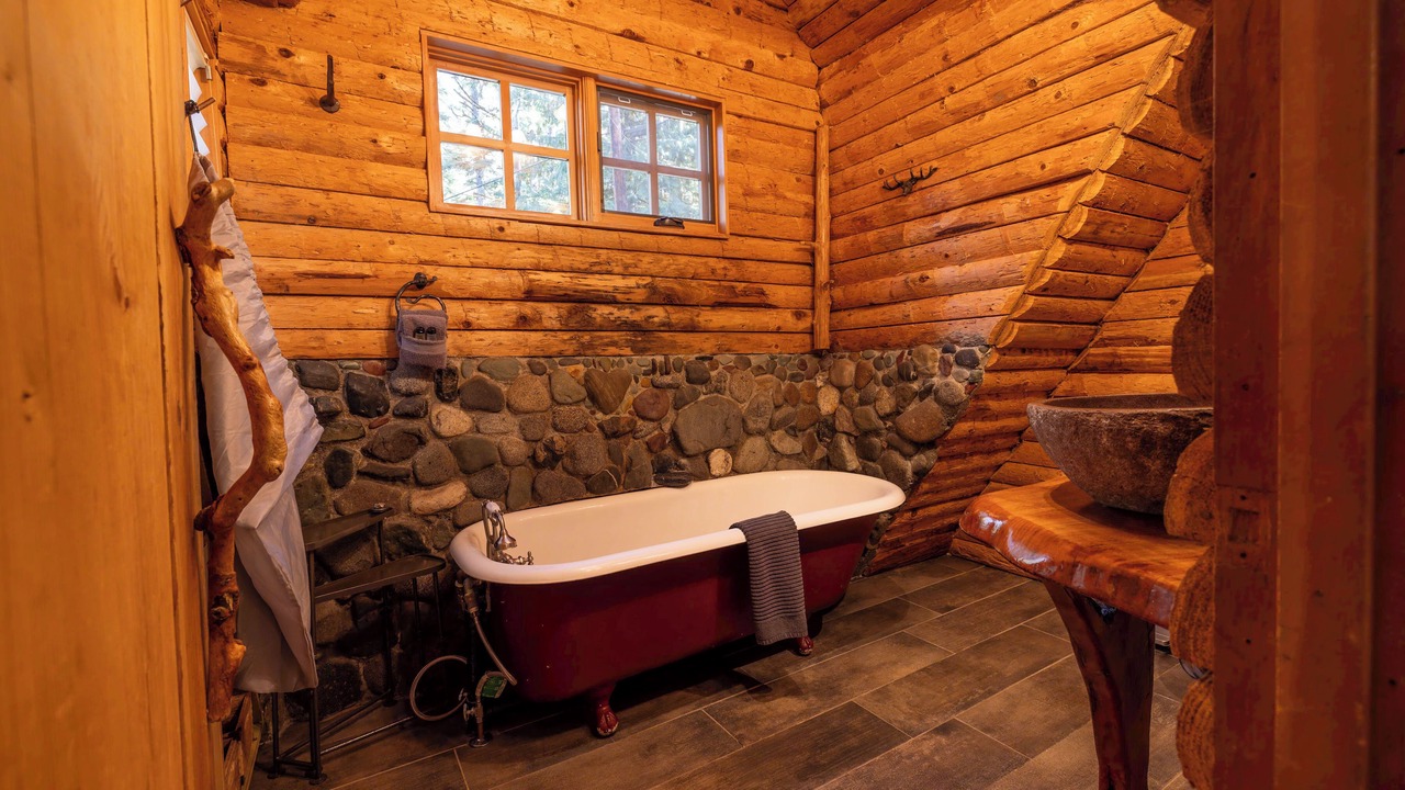 Photo of Bathroom in Gold Bar