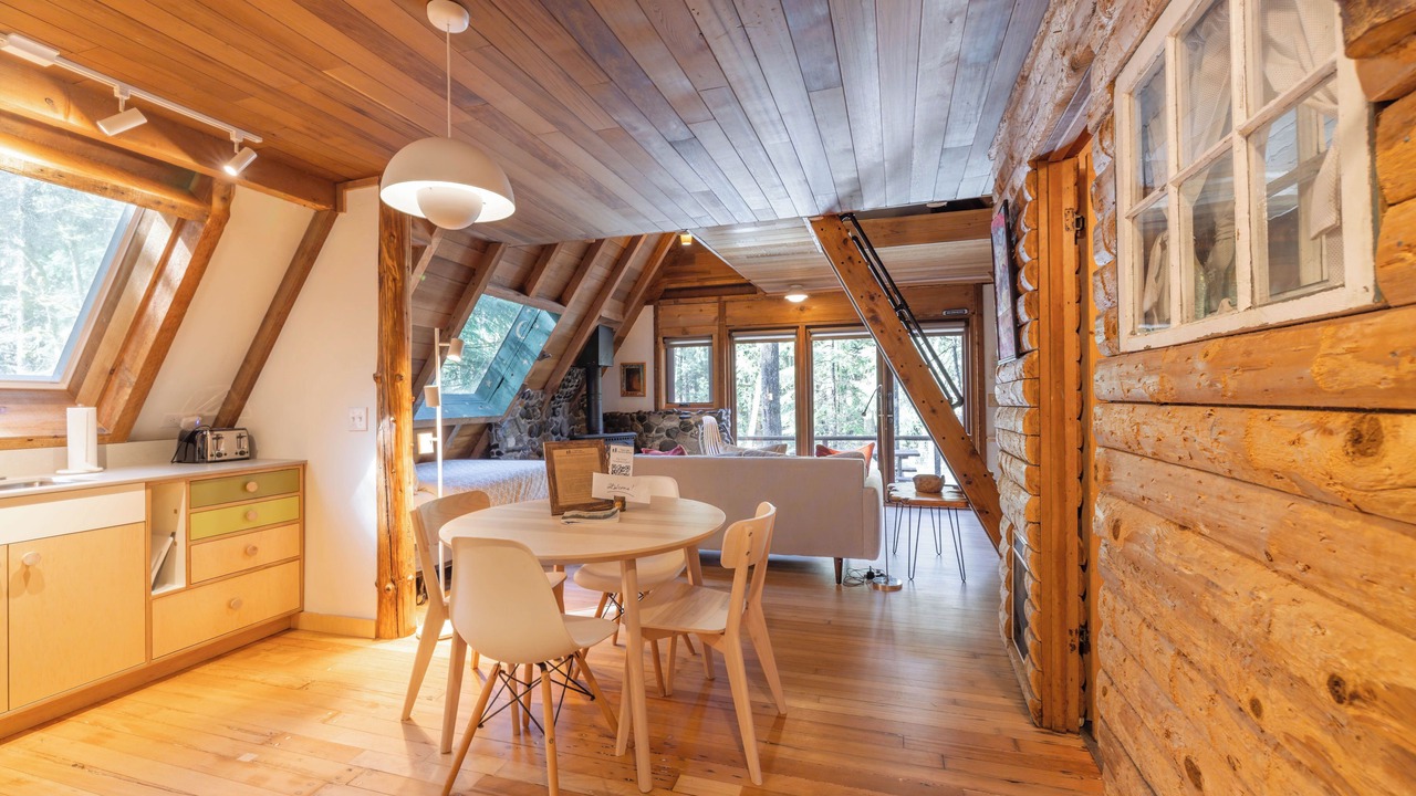 Photo of Others in Gold Bar