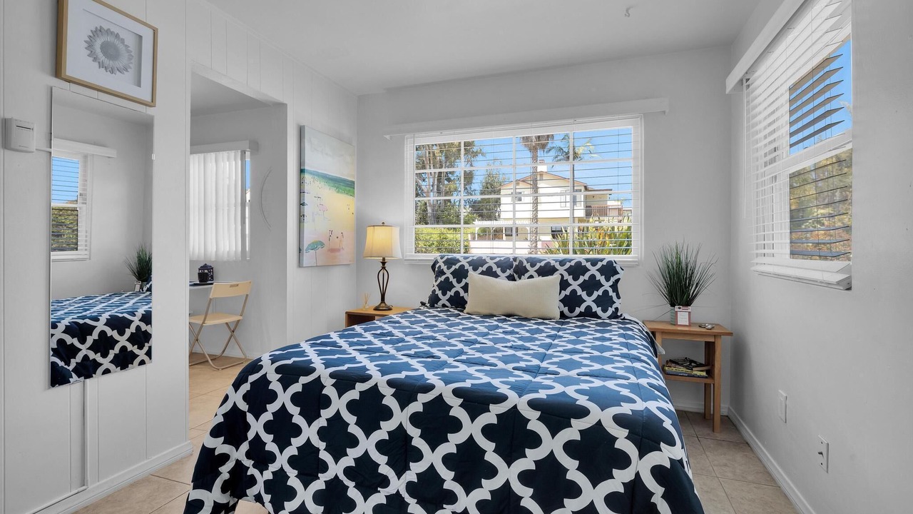Photo of Bedroom in Pacific Beach