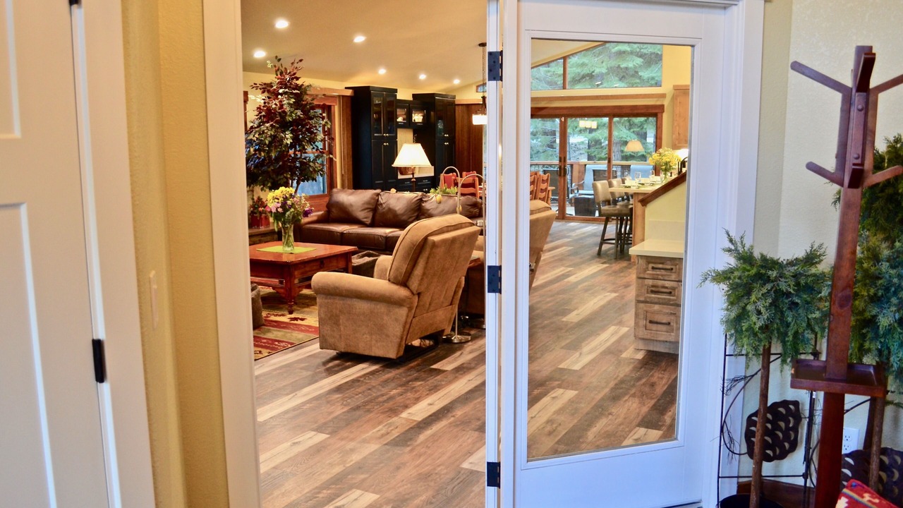 Photo of Livingroom in Truckee