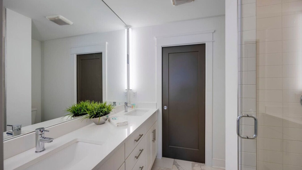 Photo of Bathroom in Charlotte Park