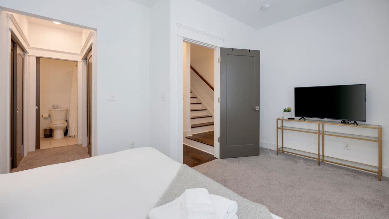 Photo of Bedroom in Charlotte Park