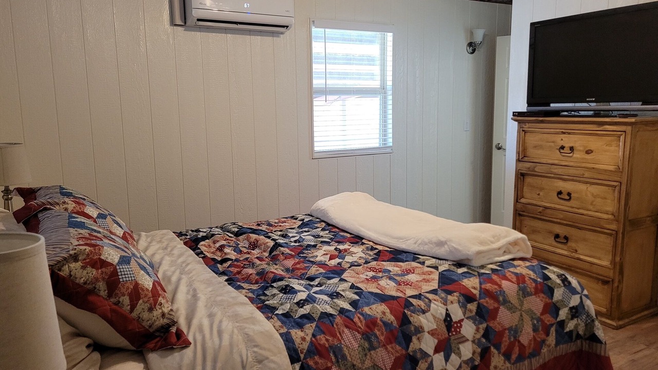 Photo of Bedroom in Brewster County