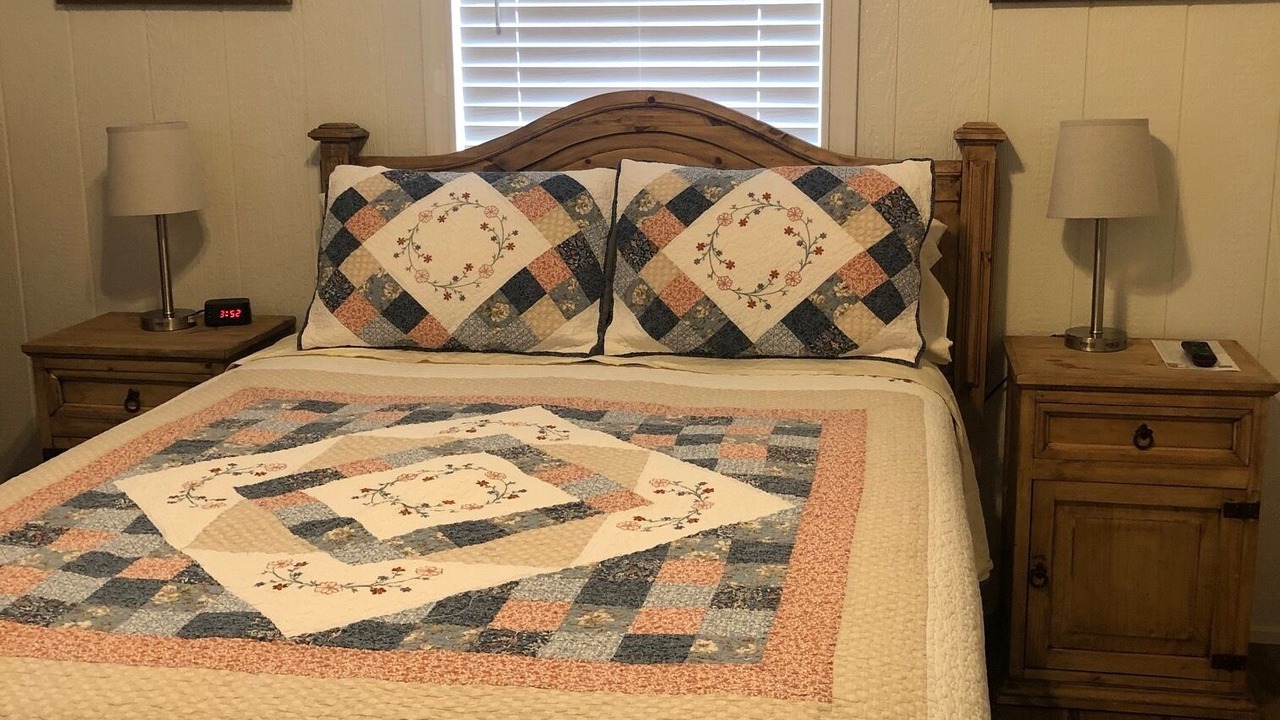 Photo of Bedroom in Brewster County