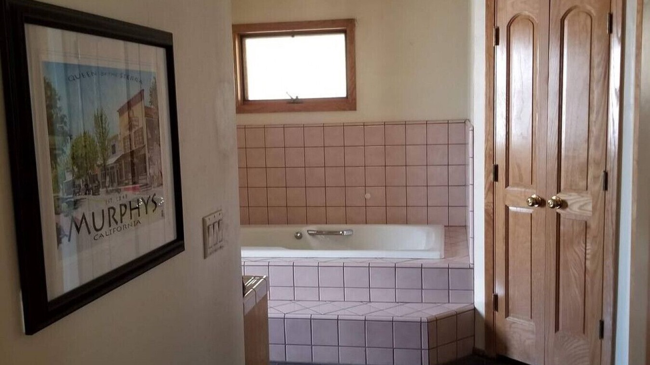 Photo of Bathroom in Tehachapi