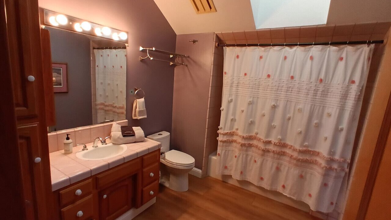 Photo of Bathroom in Tehachapi