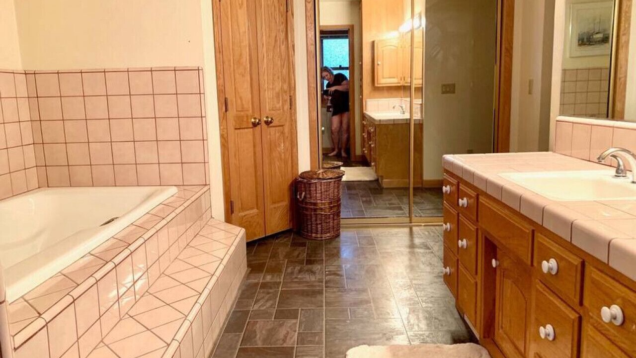 Photo of Bathroom in Tehachapi