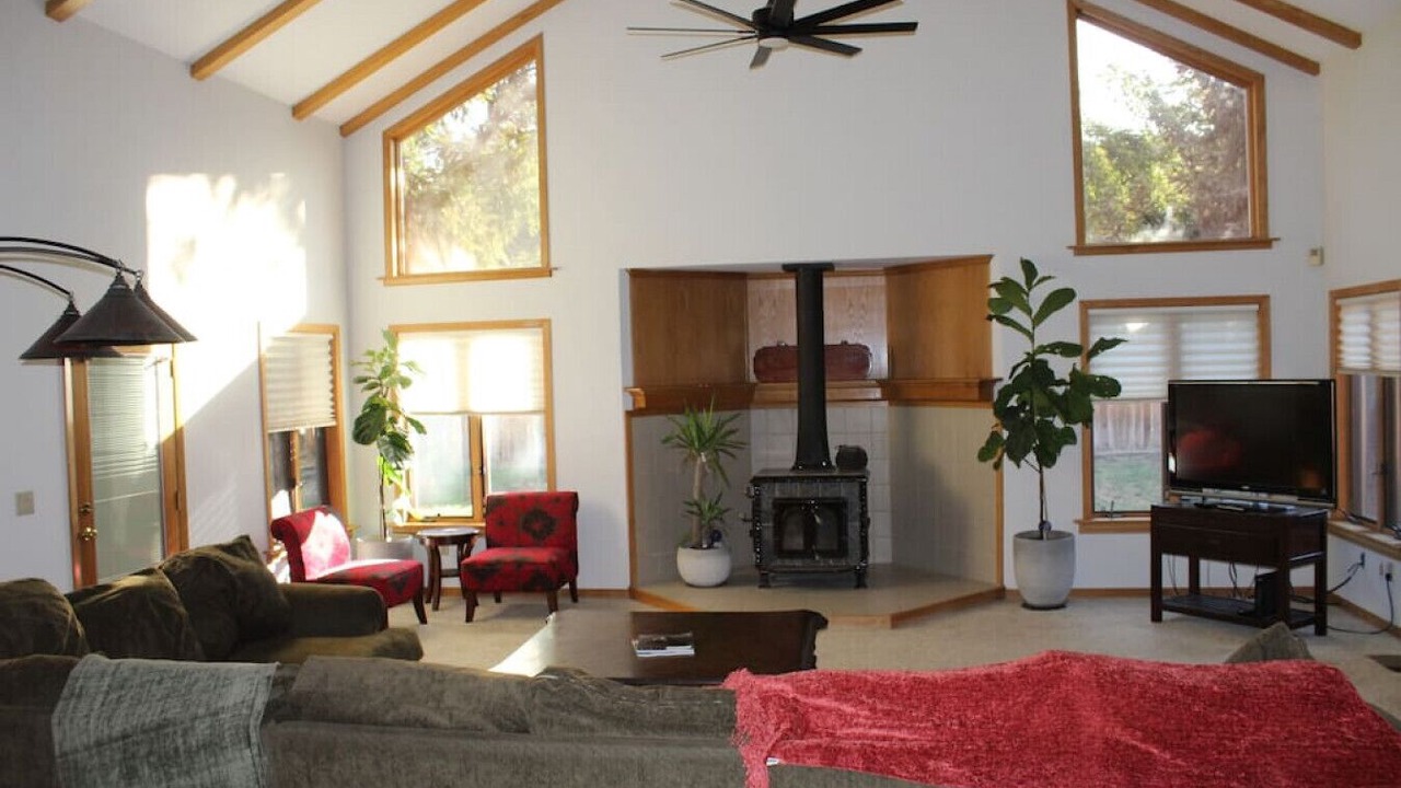 Photo of Bedroom in Tehachapi