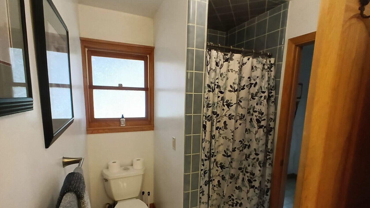 Photo of Bathroom in Tehachapi