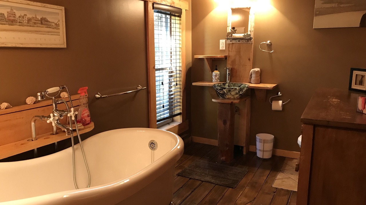 Photo of Bathroom in Saint-Mathieu-du-Parc