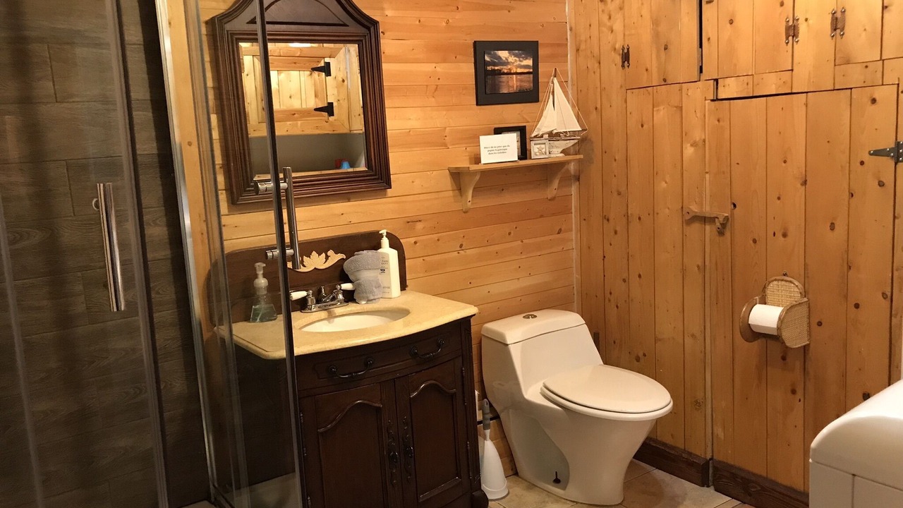 Photo of Bathroom in Saint-Mathieu-du-Parc