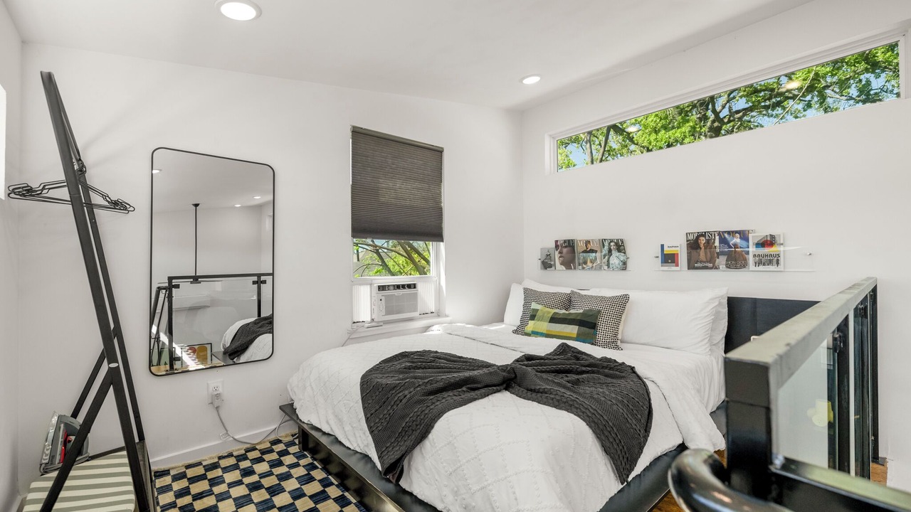 Photo of Bedroom in Greater East End