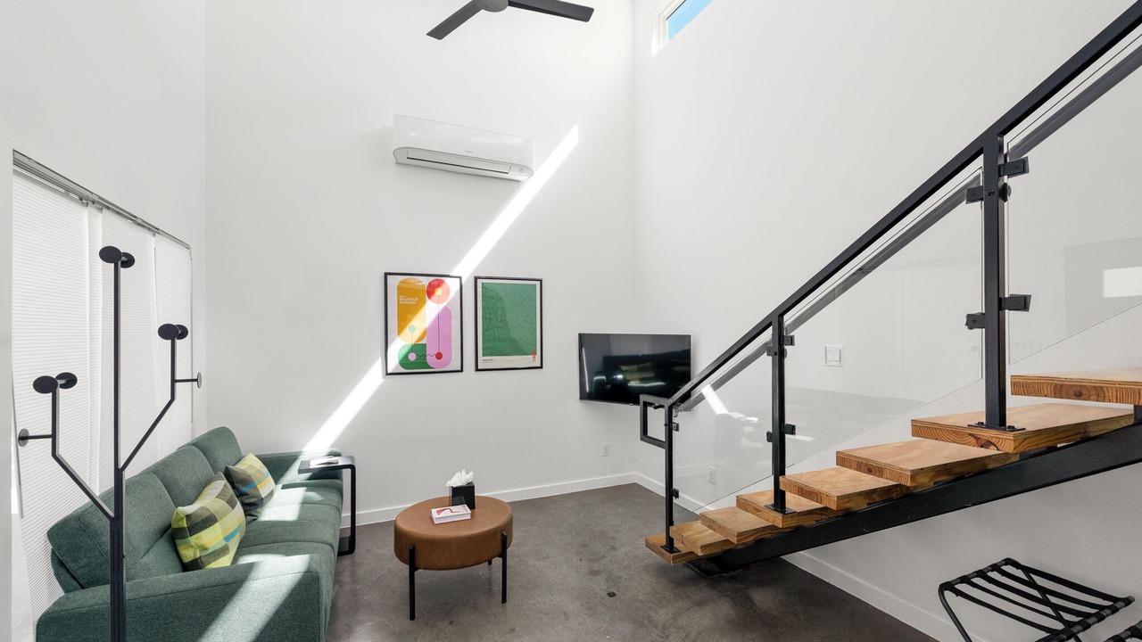 Photo of Livingroom in Greater East End