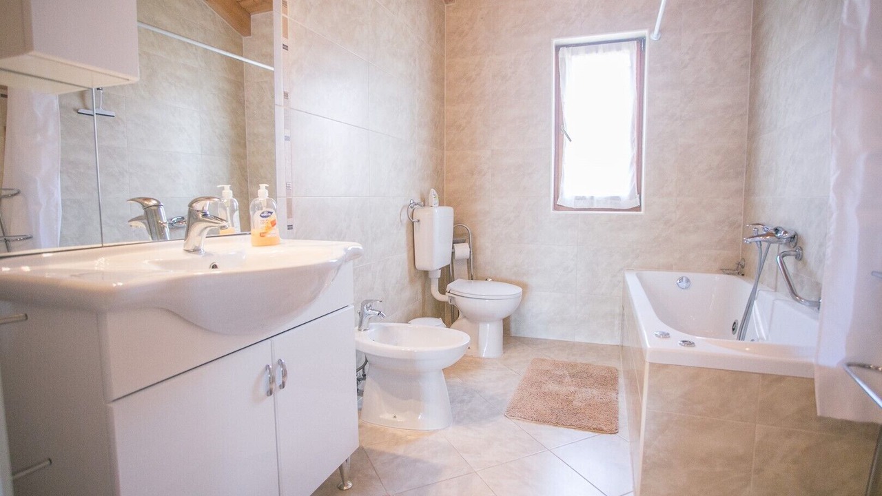 Photo of Bathroom in Buici
