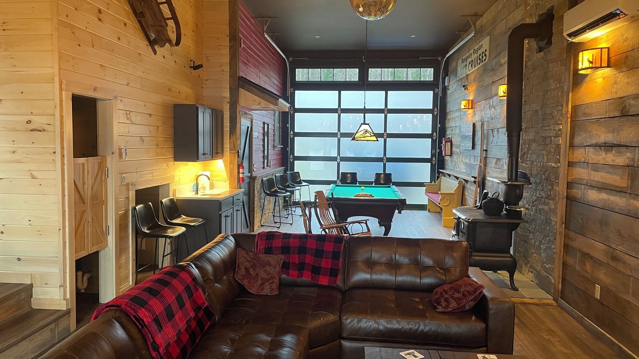 Photo of Livingroom in Oquossoc