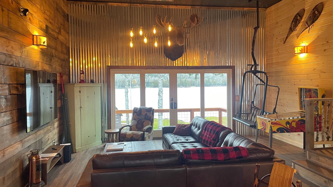 Photo of Livingroom in Oquossoc