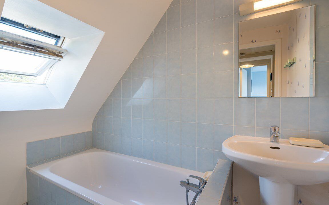 Photo of Bathroom in Locmariaquer