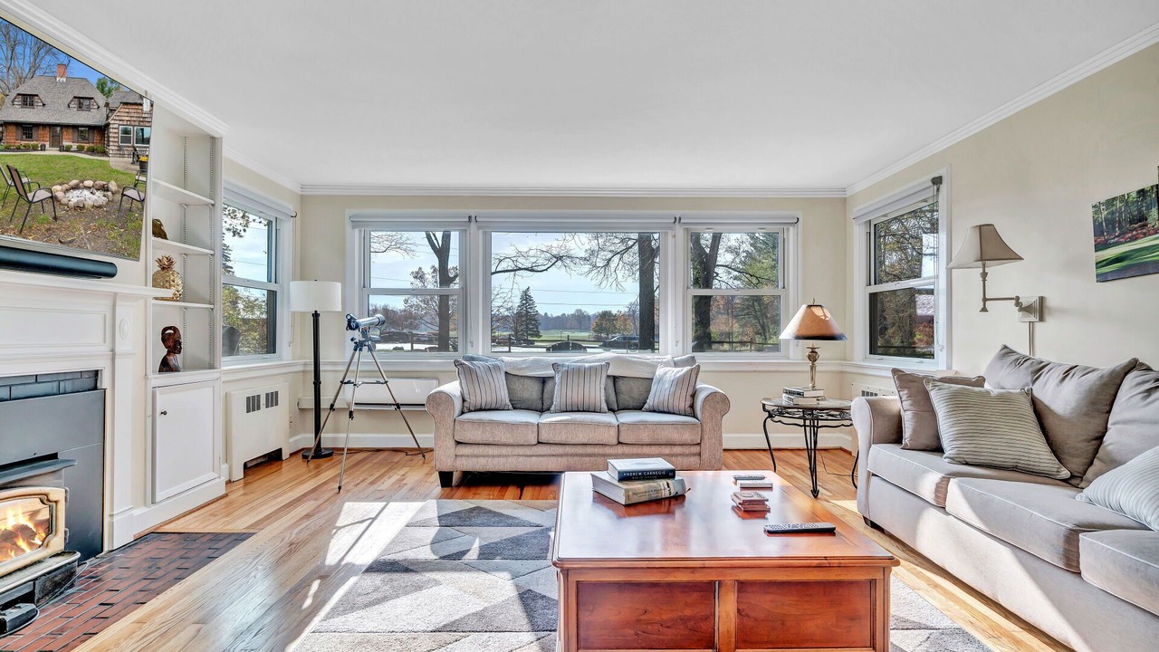 Photo of Livingroom in Spring Brook