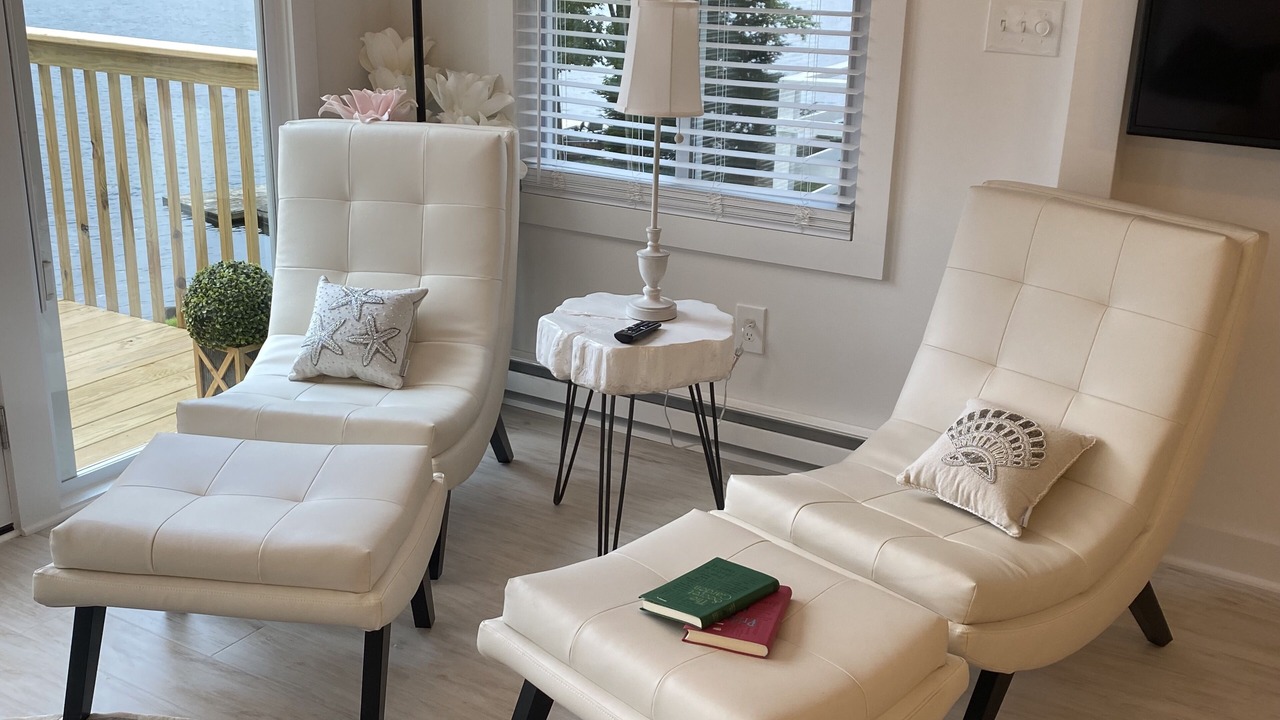 Photo of Livingroom in Middlefield