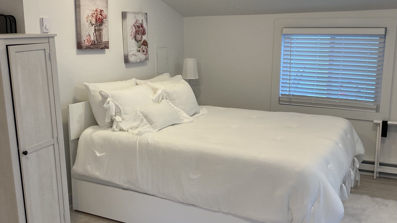 Photo of Bedroom in Middlefield