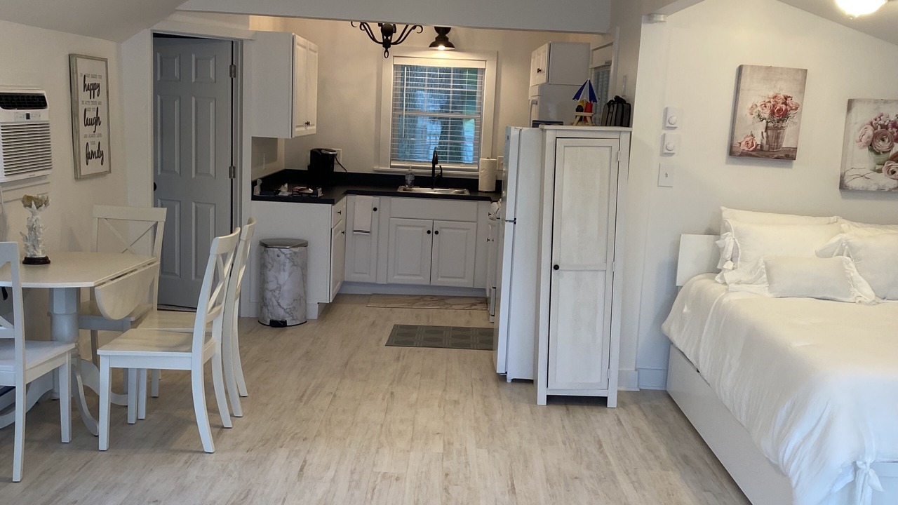 Photo of Bedroom in Middlefield