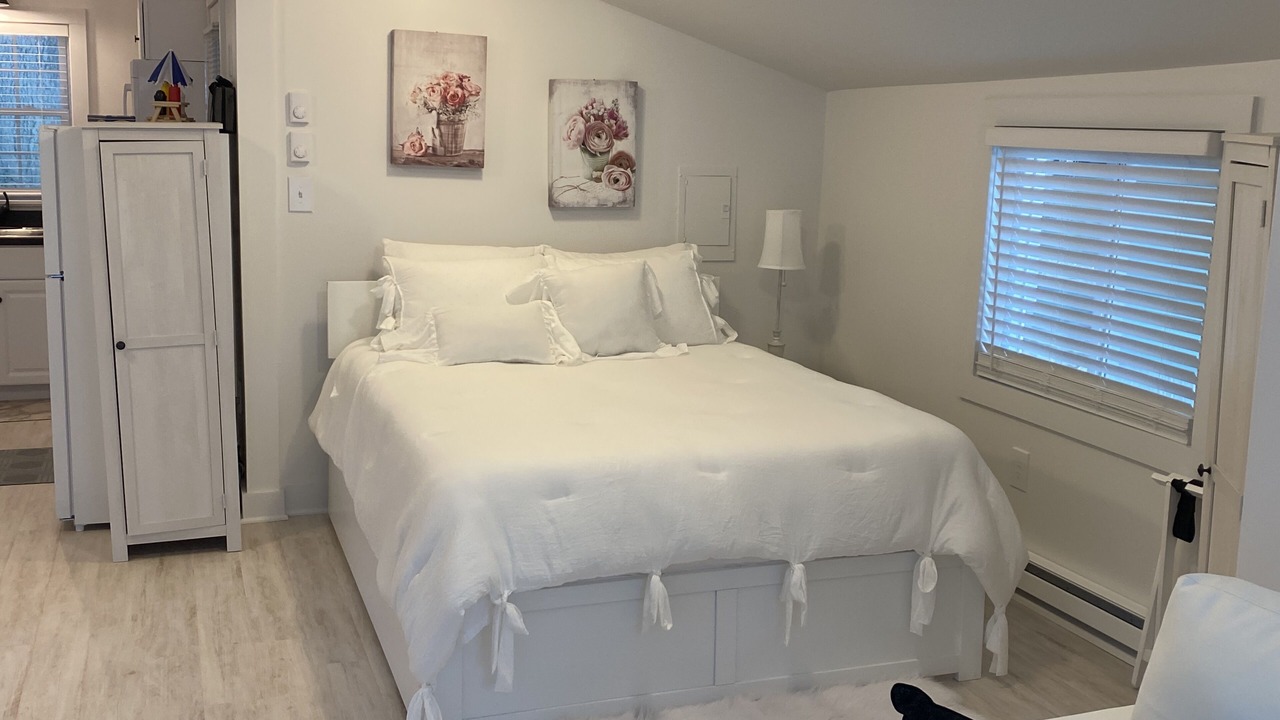 Photo of Bedroom in Middlefield