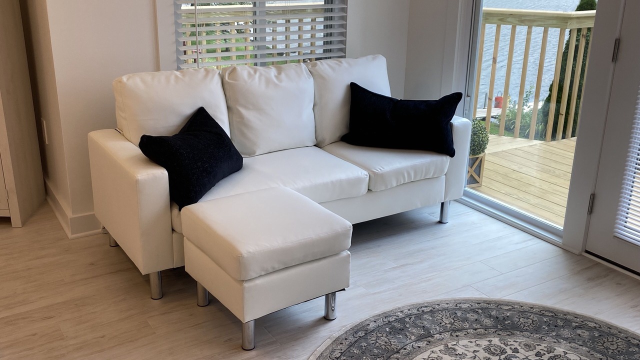 Photo of Livingroom in Middlefield