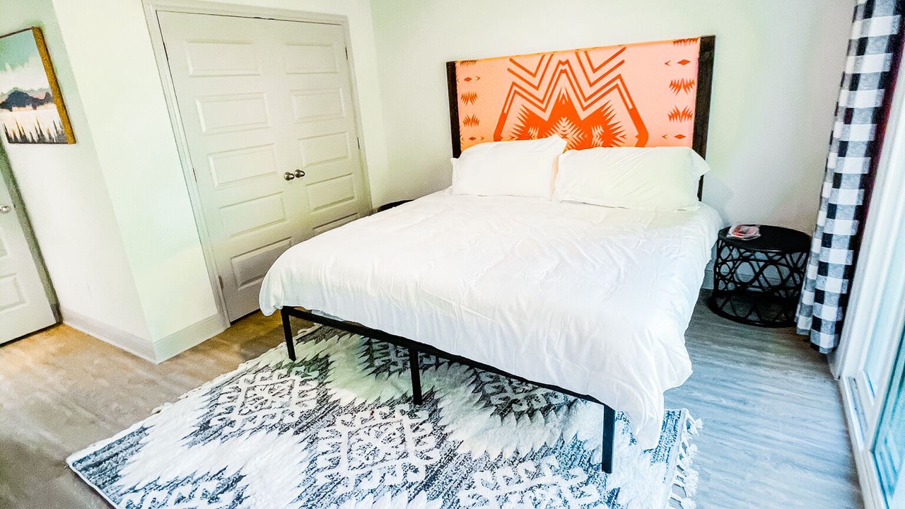 Photo of Bedroom in Point Venture